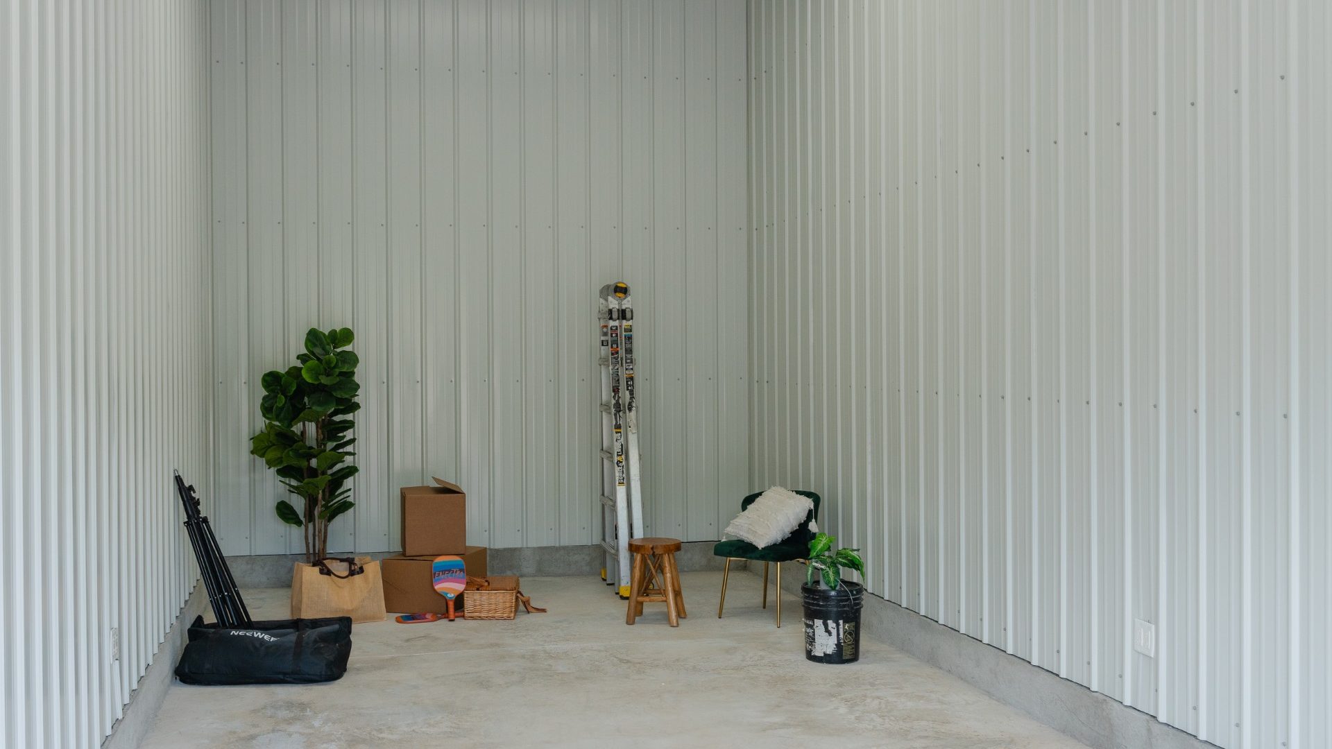 Drive-up dry storage units